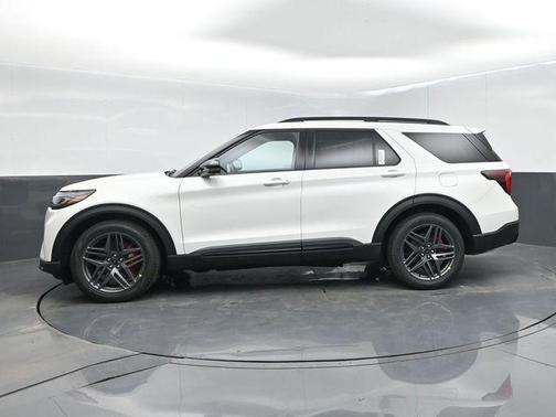 Star White Metallic Tri-Coat 2026 Ford Explorer ST