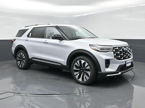 Space White Metallic 2026 Ford Explorer Platinum