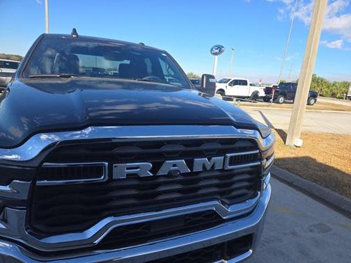 2025 RAM 3500 Big Horn Crew Cab 4x4 8' Box