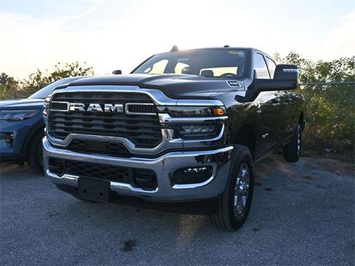 2025 RAM 3500 Big Horn Crew Cab 4x4 8' Box