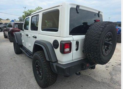 Bright White Clearcoat 2023 Jeep Wrangler 4-Door High Tide 4x4