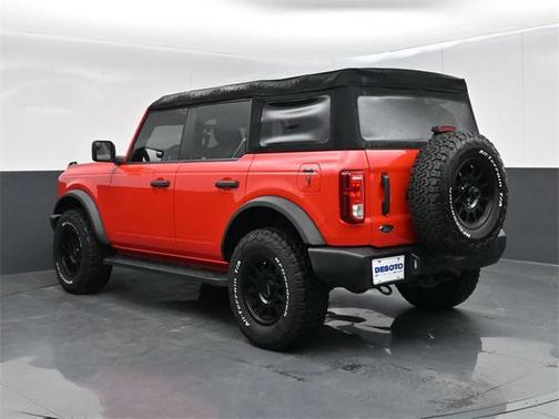 2023 Ford Bronco Base