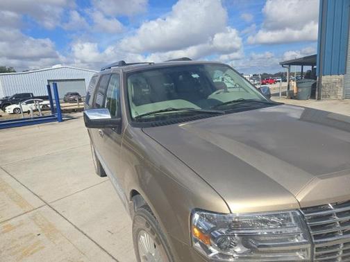 2014 Lincoln Navigator Base