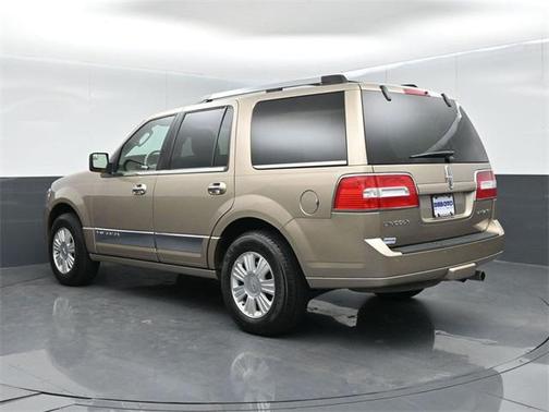 2014 Lincoln Navigator Base