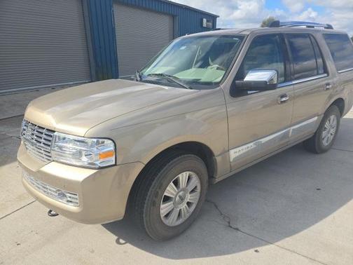 2014 Lincoln Navigator Base