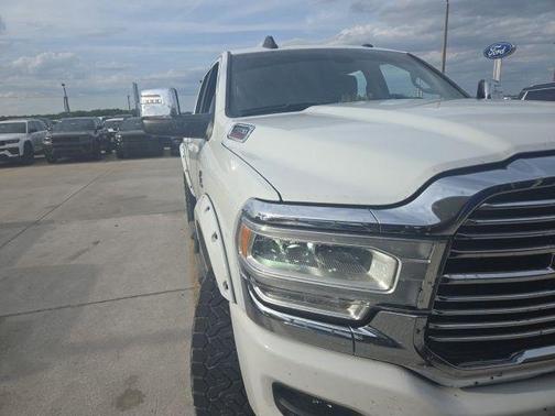 Bright White Clearcoat 2023 RAM 2500 Laramie Crew Cab 4x4 6'4' Box