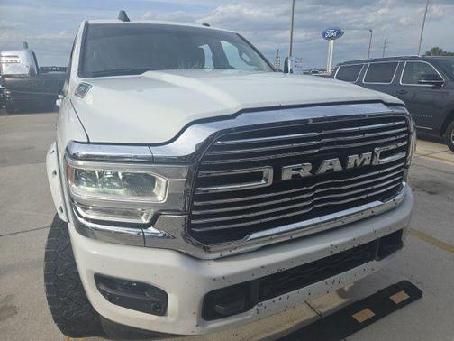 Bright White Clearcoat 2023 RAM 2500 Laramie Crew Cab 4x4 6'4' Box
