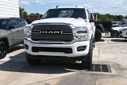 Bright White Clearcoat 2023 RAM 2500 Laramie Crew Cab 4x4 6'4' Box