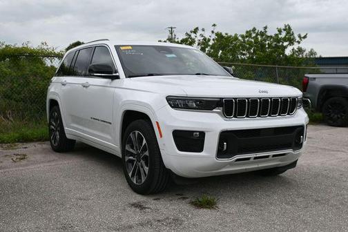 Bright White Clearcoat 2023 Jeep Grand Cherokee Overland