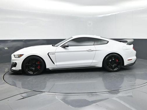 2017 Ford Shelby GT350R Base