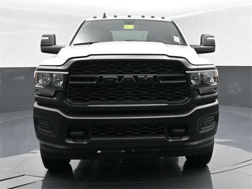 2024 RAM 2500 Tradesman Crew Cab 4x4 8' Box