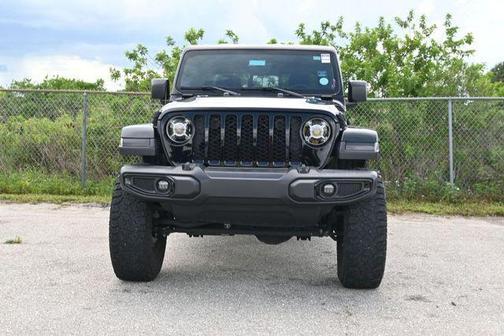 Black Clearcoat 2022 Jeep Gladiator Willys 4x4