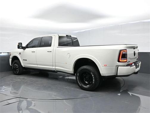 2024 RAM 3500 Limited Crew Cab 4x4 8' Box