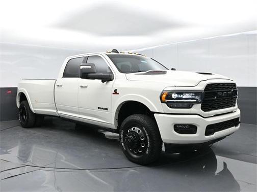 2024 RAM 3500 Limited Crew Cab 4x4 8' Box