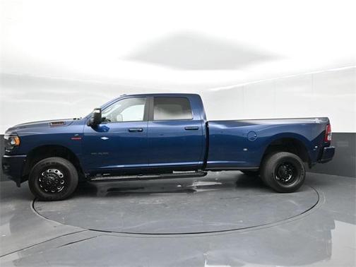 2024 RAM 3500 Big Horn Crew Cab 4x4 8' Box