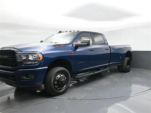 2024 RAM 3500 Big Horn Crew Cab 4x4 8' Box