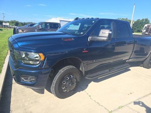 2024 RAM 3500 Big Horn Crew Cab 4x4 8' Box