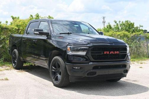 Diamond Black Crystal Pearlcoat 2022 RAM 1500 Big Horn/Lone Star