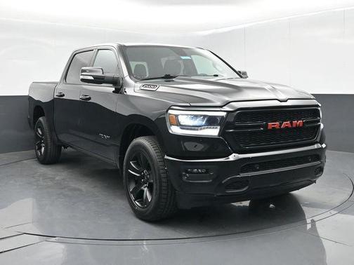 Diamond Black Crystal Pearlcoat 2022 RAM 1500 Big Horn/Lone Star
