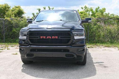Diamond Black Crystal Pearlcoat 2022 RAM 1500 Big Horn/Lone Star