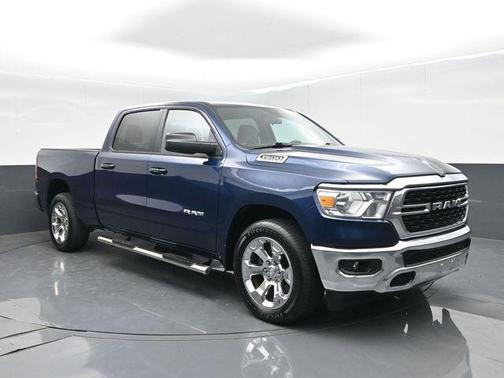 Patriot Blue Pearlcoat 2022 RAM 1500 Big Horn/Lone Star
