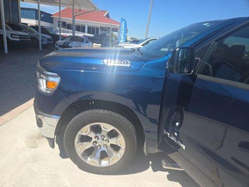 Patriot Blue Pearlcoat 2022 RAM 1500 Big Horn/Lone Star