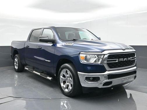 Patriot Blue Pearlcoat 2022 RAM 1500 Big Horn/Lone Star
