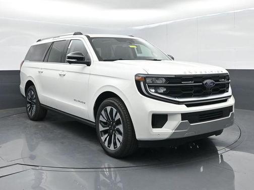 Star White Metallic Tri-Coat 2026 Ford Expedition Max Platinum