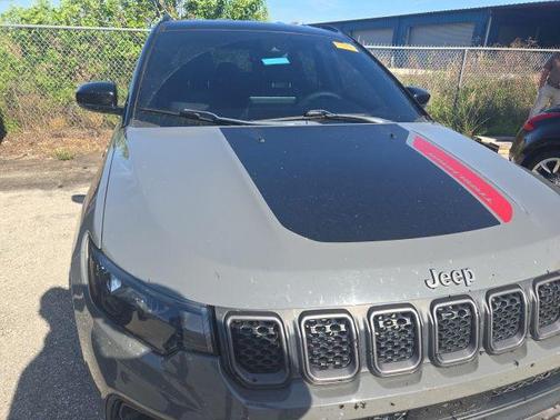 Sting-Gray Clearcoat 2023 Jeep Compass Trailhawk
