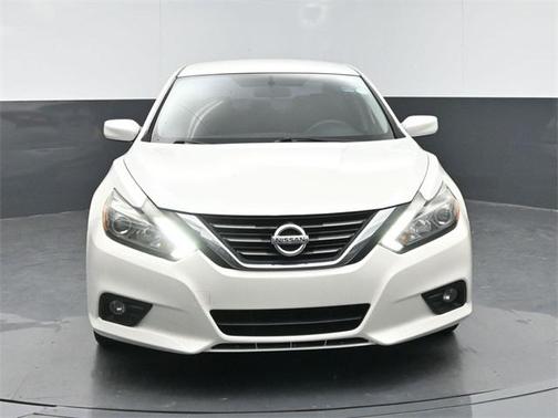 2016 Nissan Altima 2.5 SR
