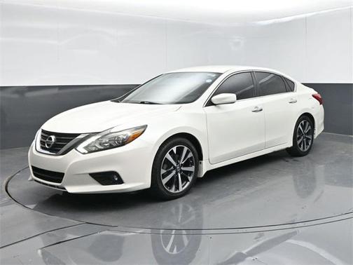 2016 Nissan Altima 2.5 SR