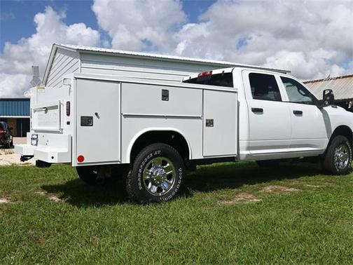 2023 RAM 2500 Tradesman Crew Cab 4x4 8' Box