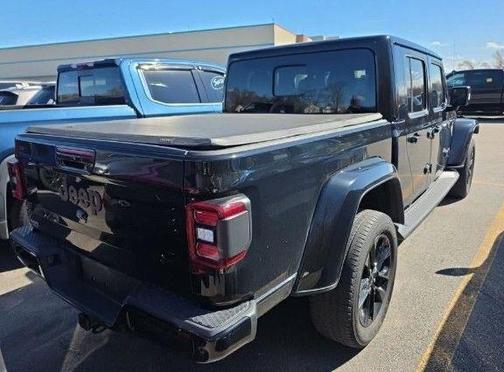 Black Clearcoat 2022 Jeep Gladiator High Altitude 4x4