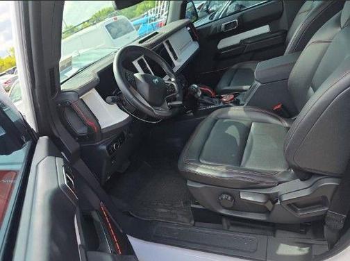 Oxford White 2025 Ford Bronco Stroppe Edition