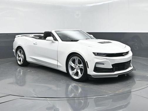 Summit White 2023 Chevrolet Camaro 1SS