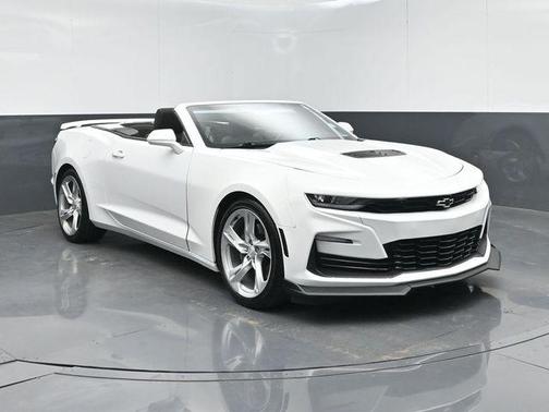 Summit White 2023 Chevrolet Camaro 1SS