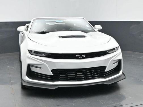 Summit White 2023 Chevrolet Camaro 1SS