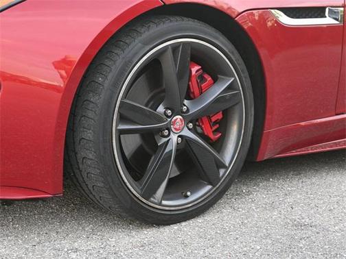 2017 Jaguar F-TYPE R