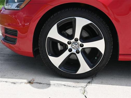 2015 Volkswagen Golf Auto TSI S