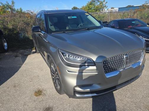 2023 Lincoln Aviator Standard