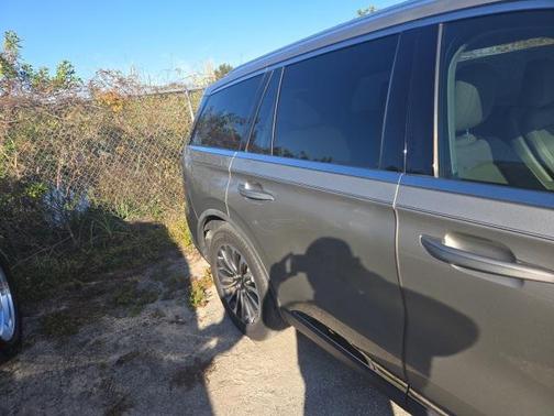 2023 Lincoln Aviator Standard