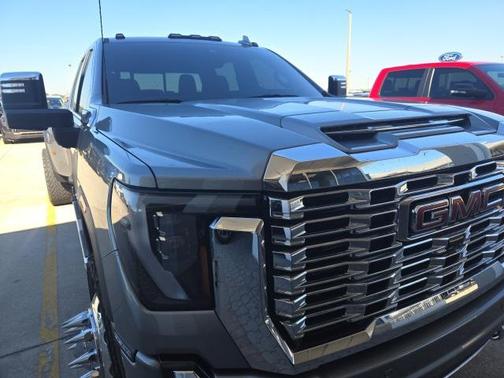 2025 GMC Sierra 3500 Denali