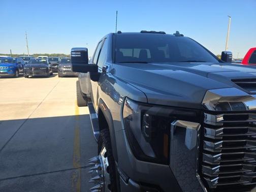 2025 GMC Sierra 3500 Denali
