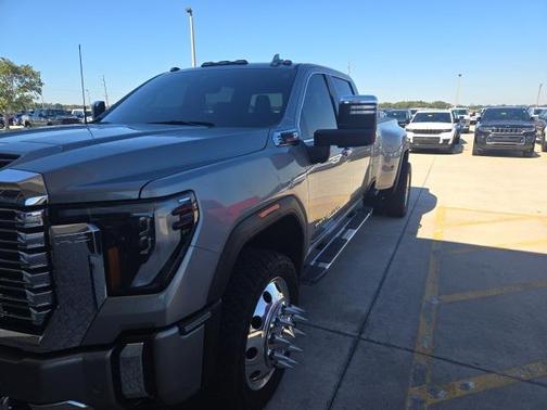 2025 GMC Sierra 3500 Denali