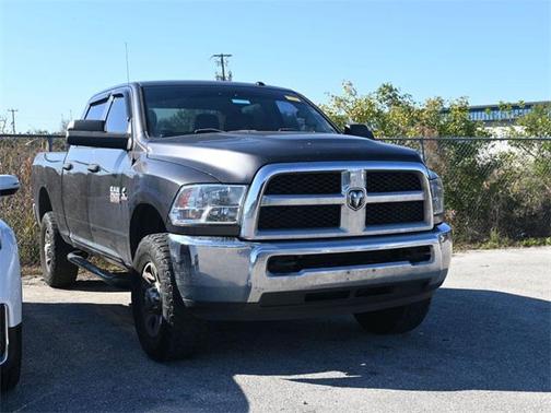 2018 RAM 2500 Tradesman Crew Cab 4x4 6'4' Box