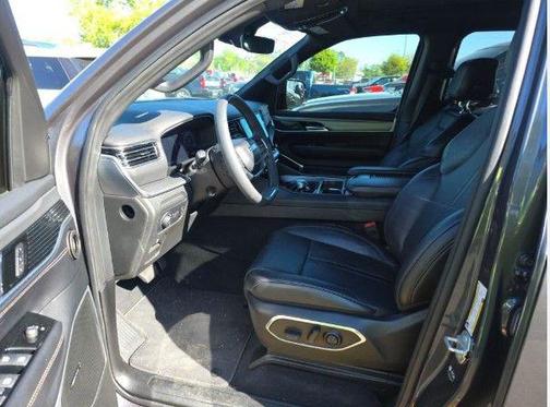 Baltic Gray Metallic Clearcoat 2024 Jeep Wagoneer Series II Carbide 4x2