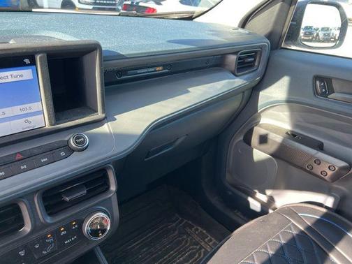 Oxford White 2024 Ford Maverick XLT