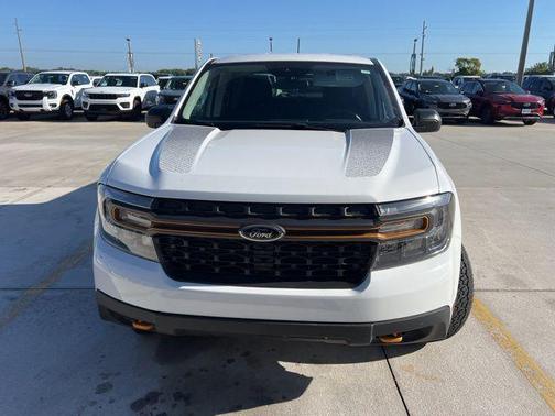 Oxford White 2024 Ford Maverick XLT