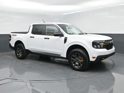 Oxford White 2024 Ford Maverick XLT