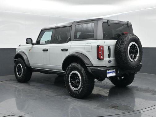 Cactus 2024 Ford Bronco Badlands